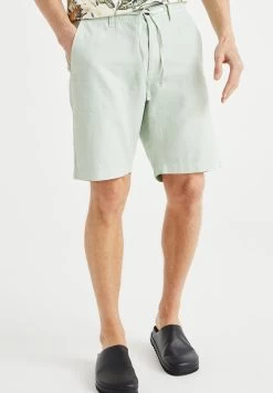 WE FASHION Shorts - Green